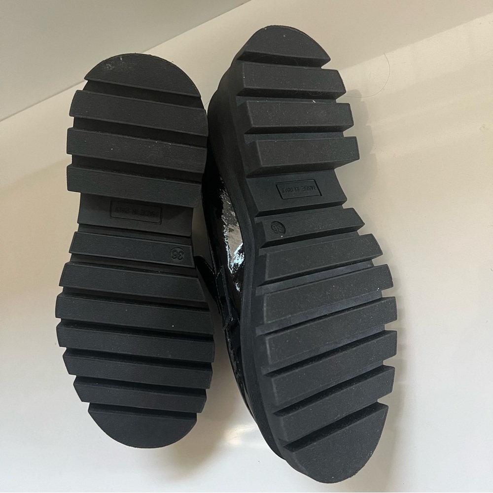 L'INTERVALLE Lydia Black Patent Leather Loafers - Picture 7 of 10